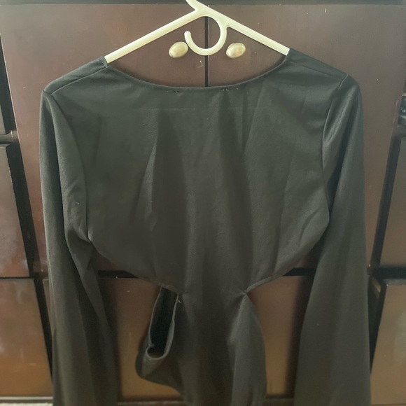 love letter collection Black Cutout Long Sleeve (NWT!) - Picture 2 of 3